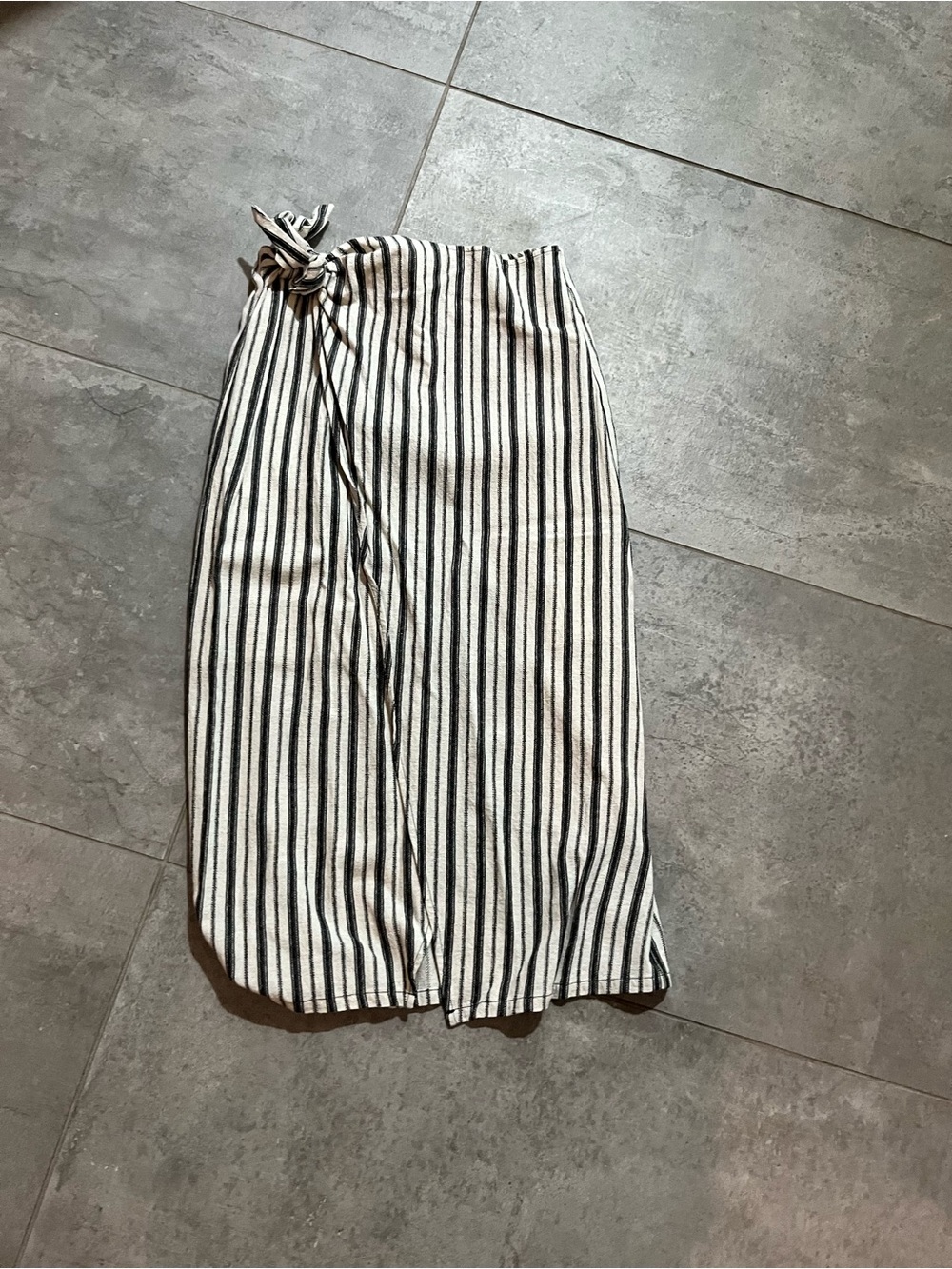 Black and White Striped Tie-Waist Midi Skirt Small Sample Sale Skirt